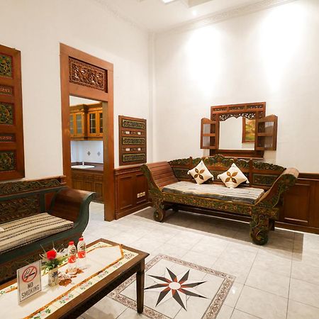 Rumah Pesik Art & Heritage Hotel Gondowulung Bagian luar foto