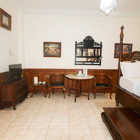 Rumah Pesik Art & Heritage Hotel Gondowulung Bagian luar foto