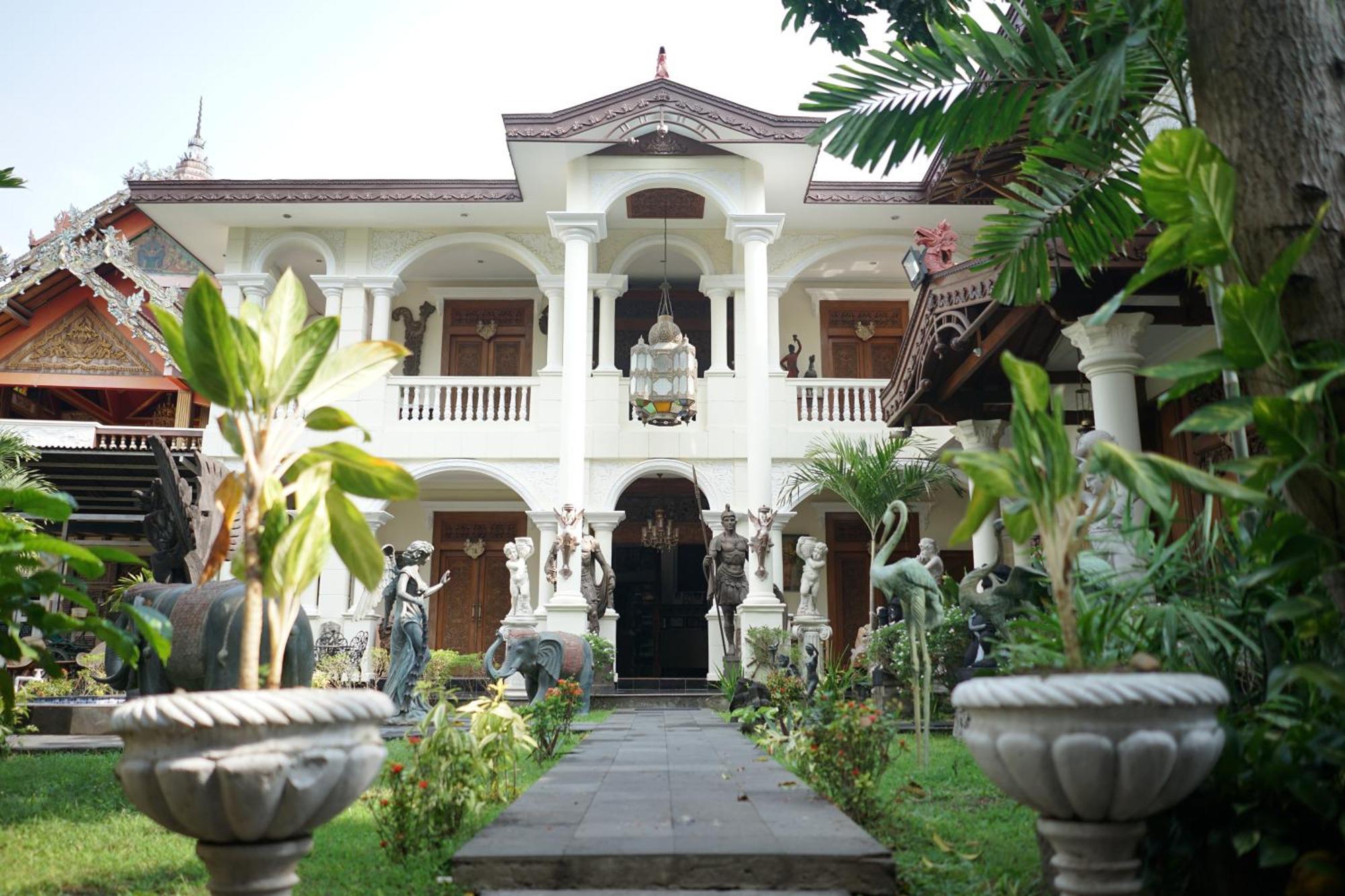 Rumah Pesik Art & Heritage Hotel Gondowulung Bagian luar foto
