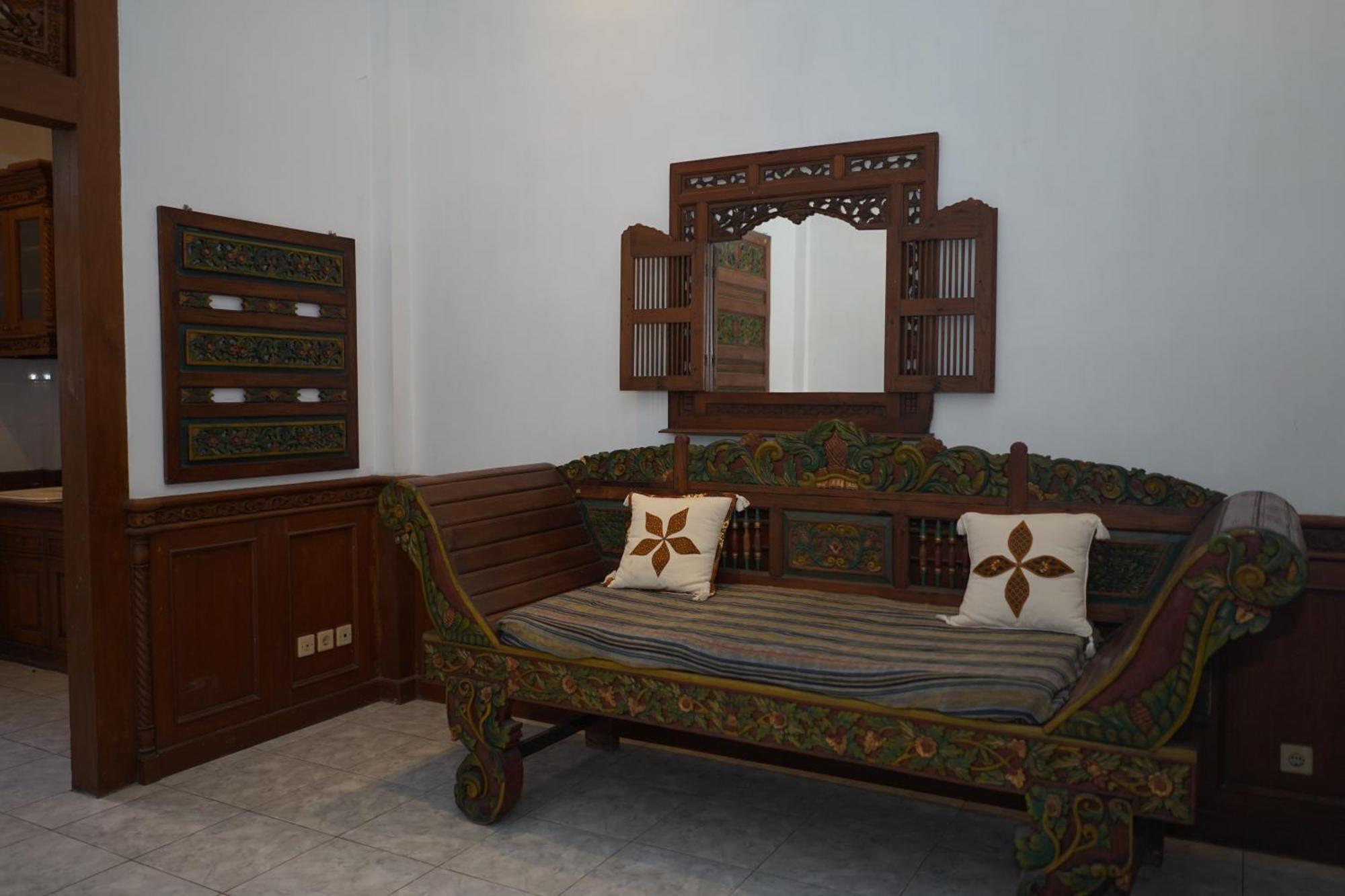 Rumah Pesik Art & Heritage Hotel Gondowulung Bagian luar foto