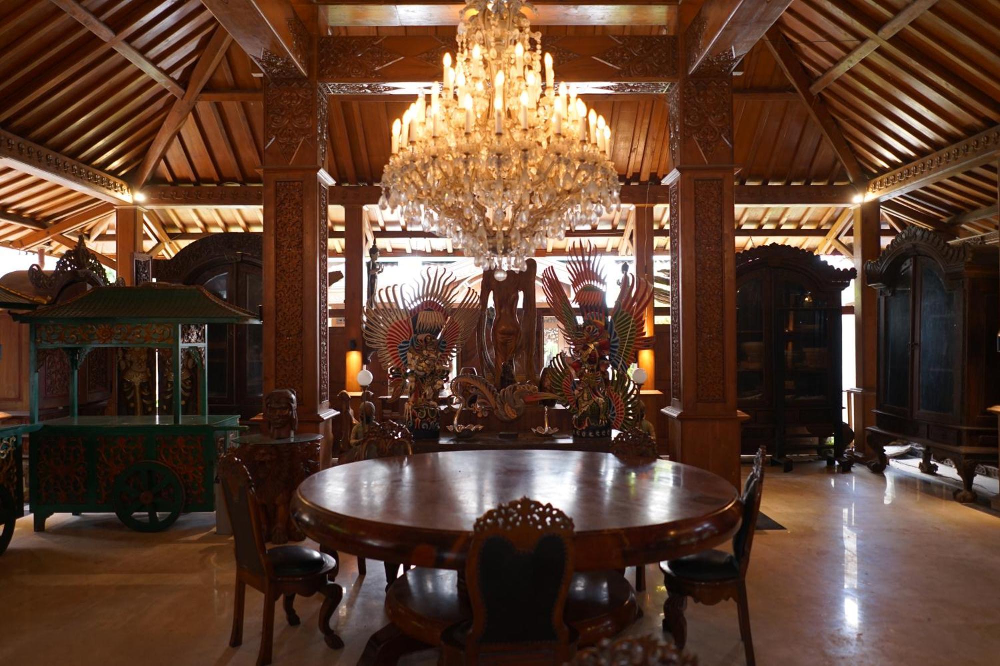 Rumah Pesik Art & Heritage Hotel Gondowulung Bagian luar foto