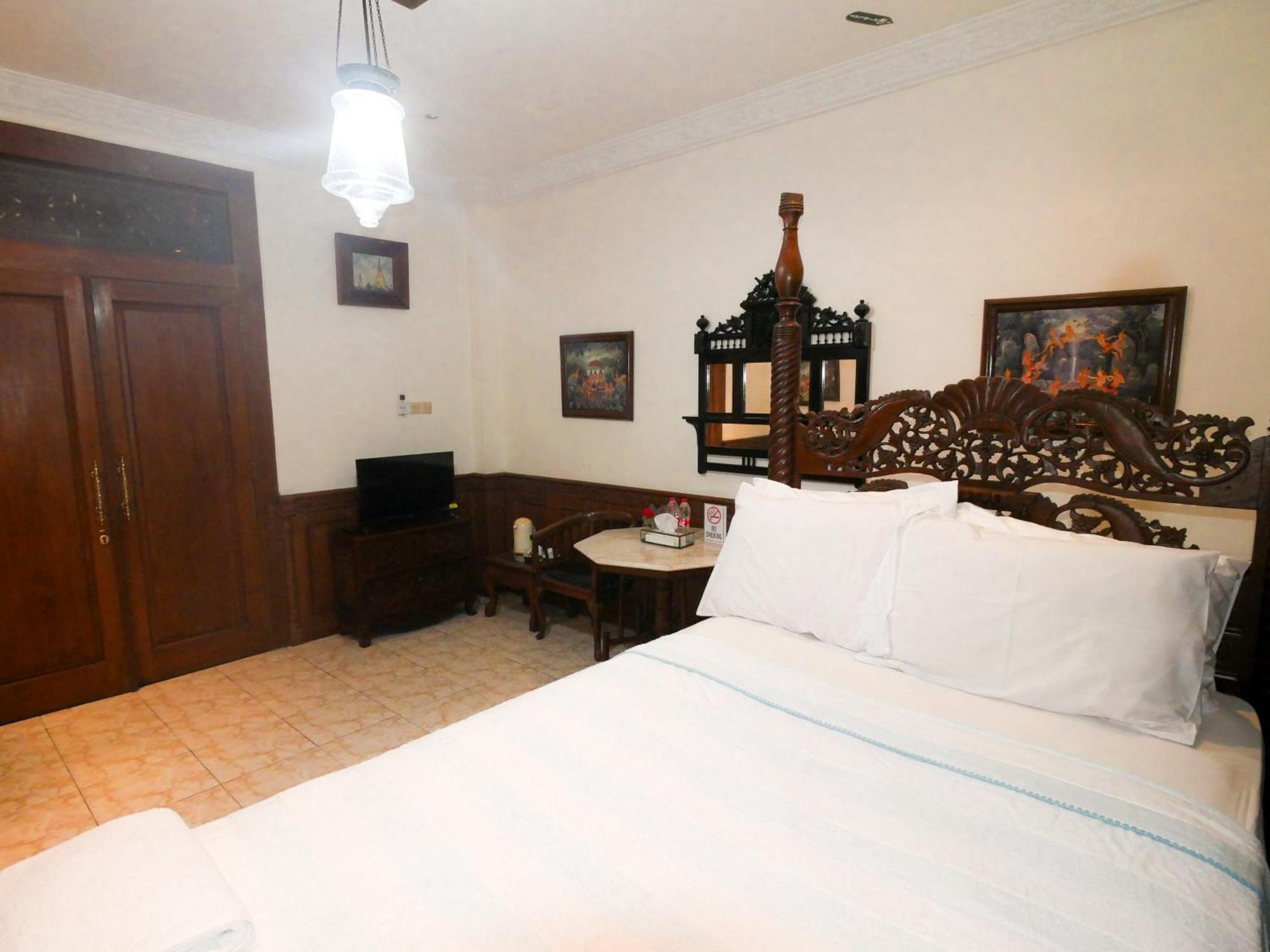 Rumah Pesik Art & Heritage Hotel Gondowulung Bagian luar foto