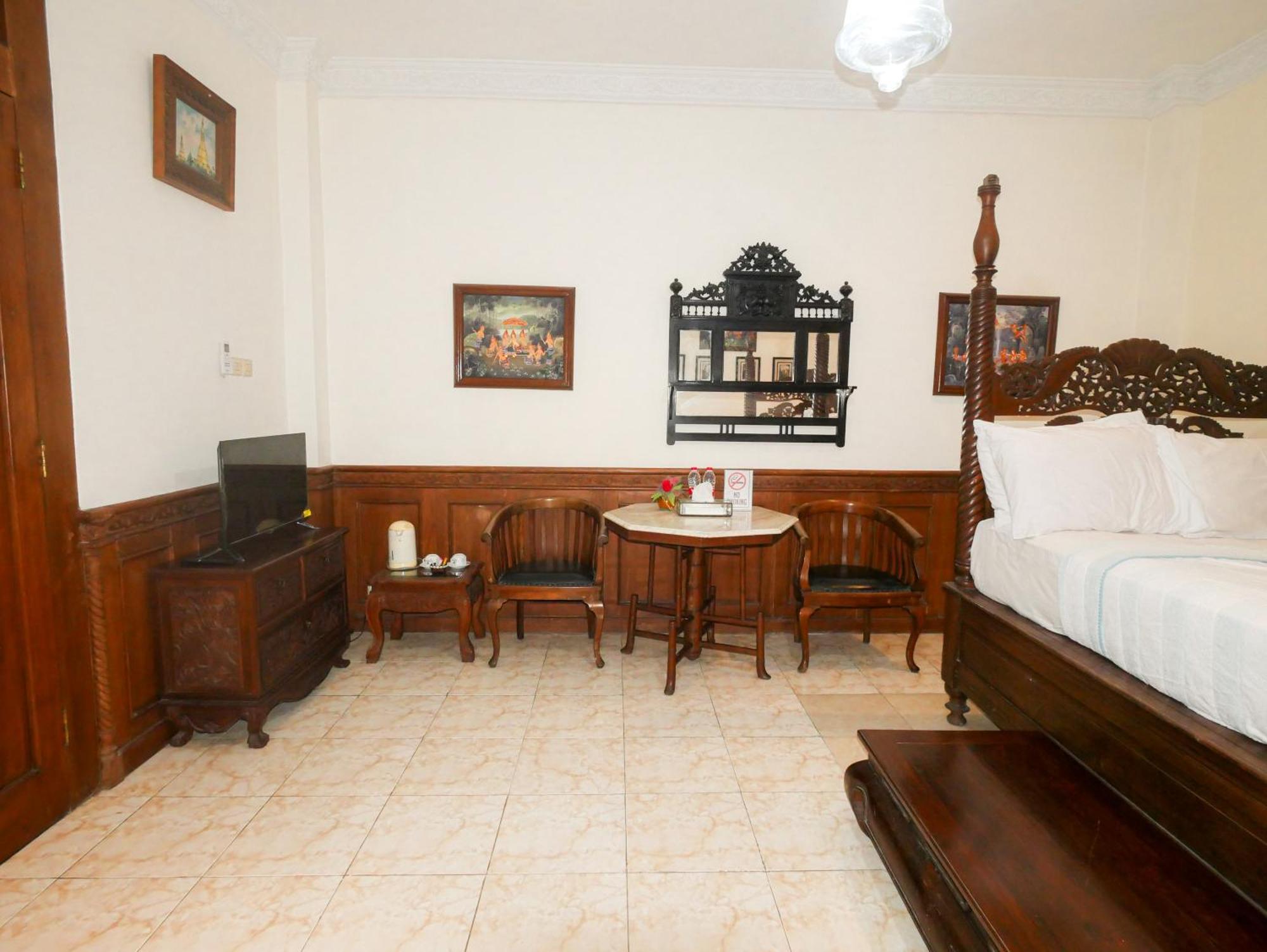 Rumah Pesik Art & Heritage Hotel Gondowulung Bagian luar foto